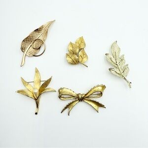 Vintage Gold Tone Leaves Flower Bow Tie Brooches Lot